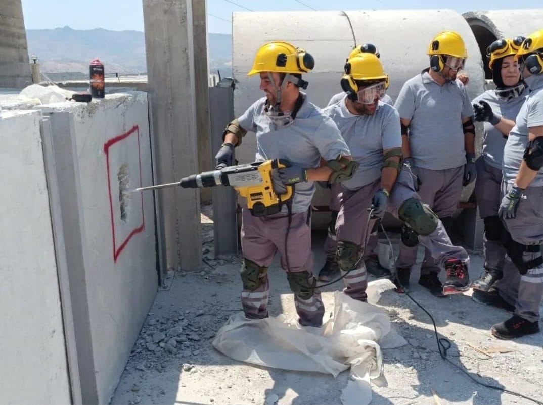 Şırnak Üniversitesi Kampüs Alanında Depremde Arama ve Kurtarma Eğitimi Parkuru İnşaatı Tamamlandı